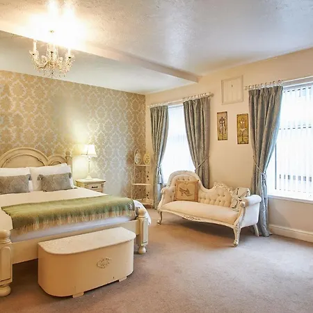 Host & - Regency Mansions *