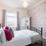 Host & - Regency Mansions רדקאר